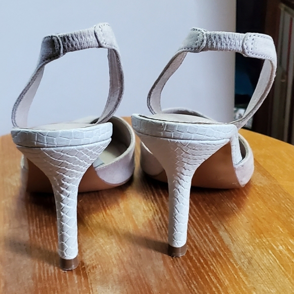 Next Forever Comfort, Gray Heels, Size 6.5 - Picture 3 of 3